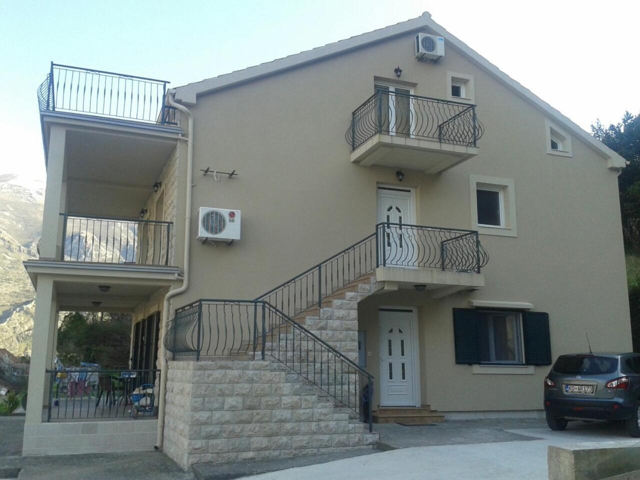Apartments Jankovic Котор Екстер'єр фото