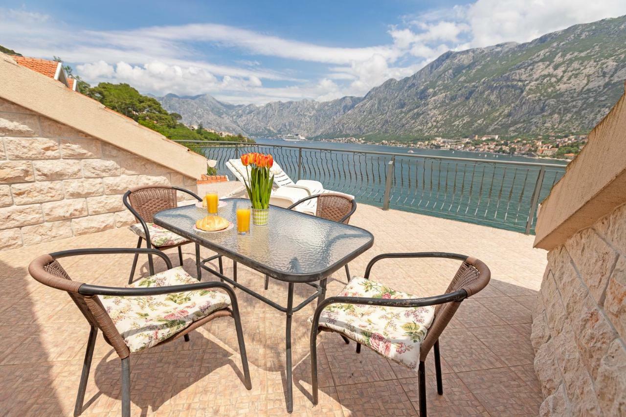 Apartments Jankovic Котор Екстер'єр фото