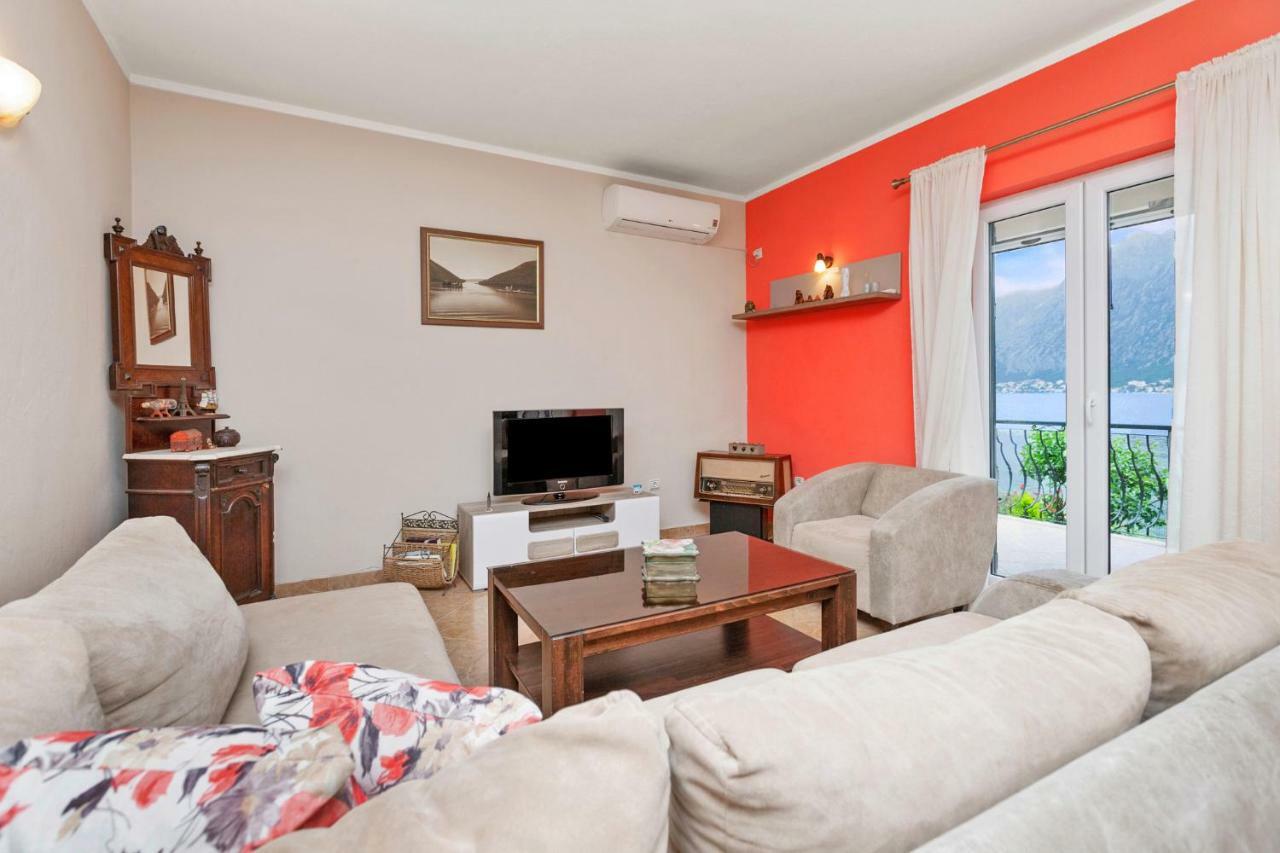 Apartments Jankovic Котор Екстер'єр фото